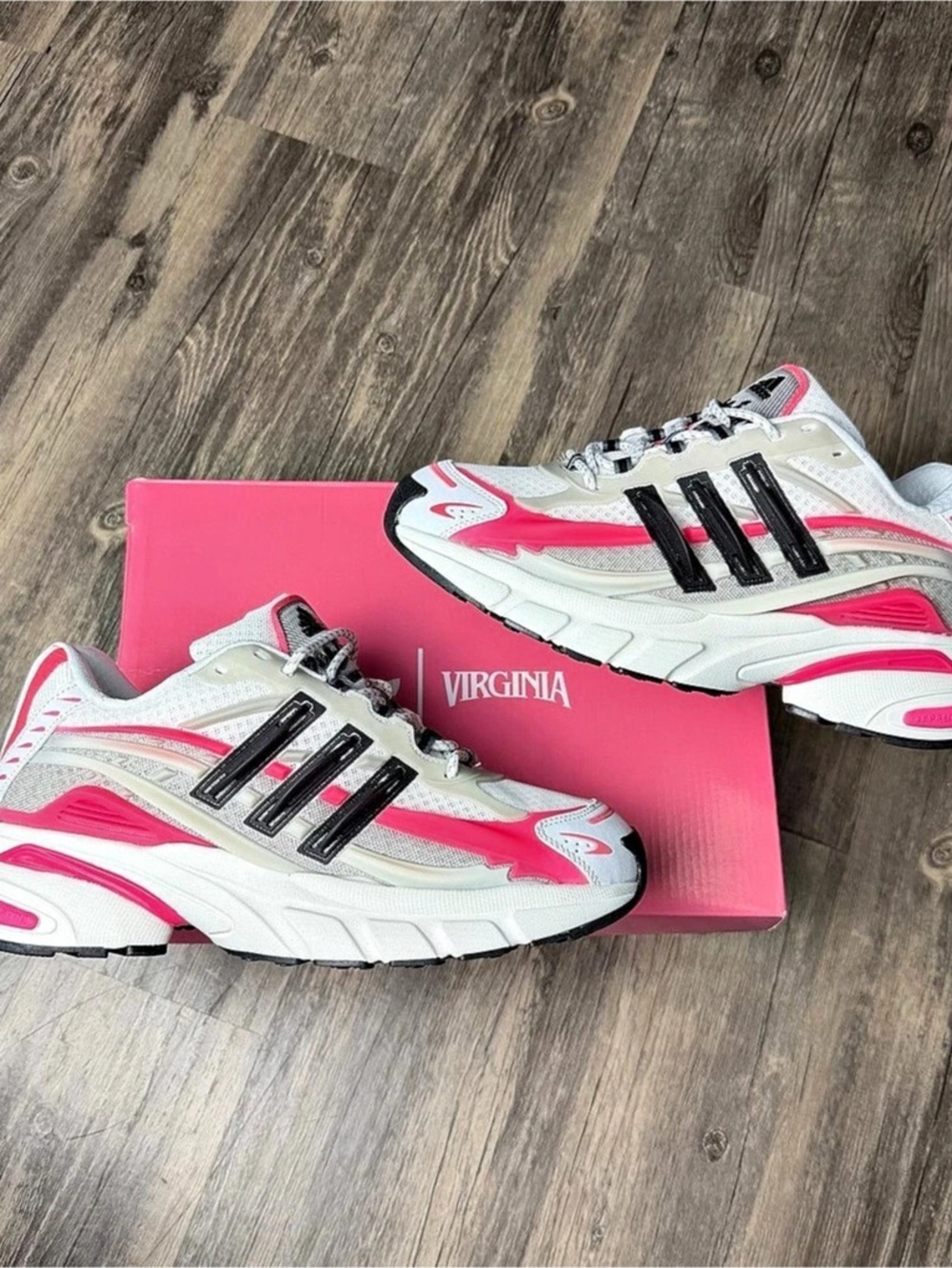 adidas Adistar Cushion Women's/ Men’s White & Pink Sneakers Brand New